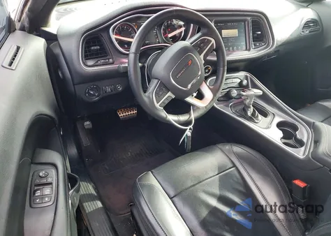 2016 Dodge Challenger Sxt z USA, uszkodzony, nr VIN 2C3CDZAG2GH301249